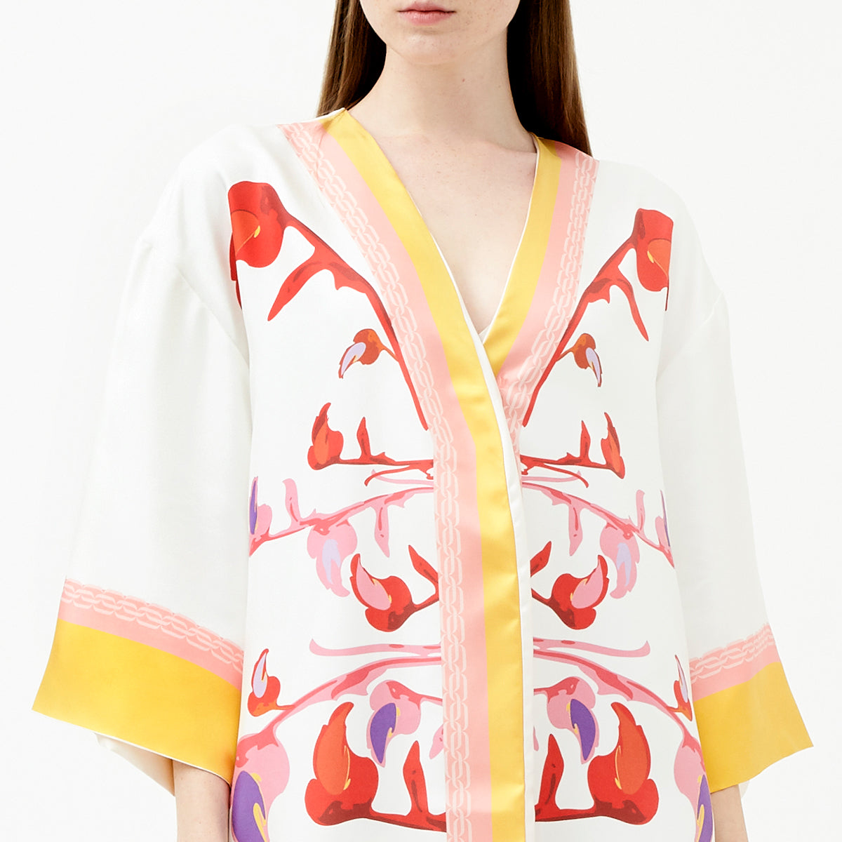 Kimono in seta Ribeca OREQUO indossato dettaglio